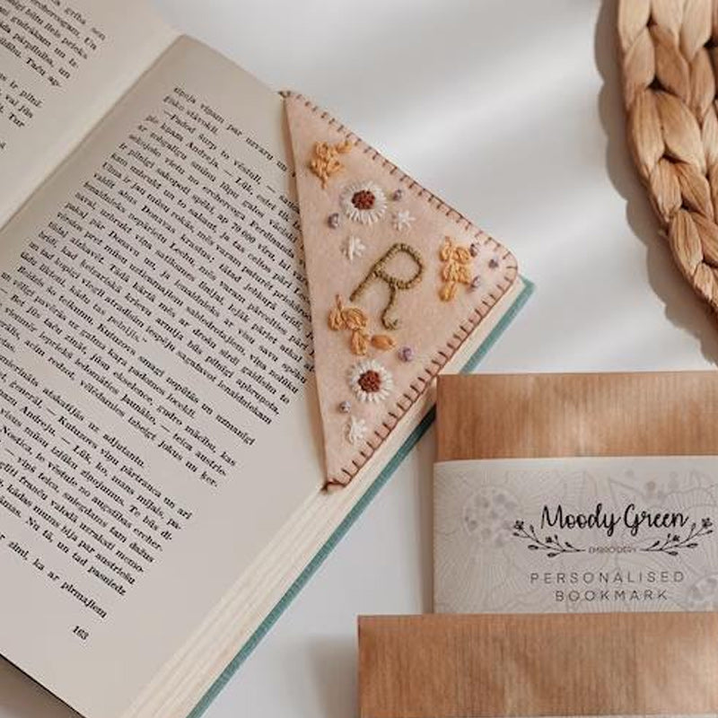Marcador de página personalizado e bordado, único e elegante