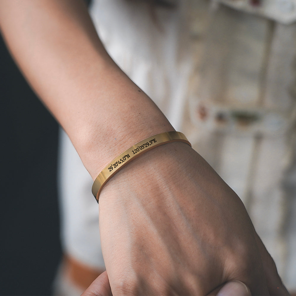 Pulseira gravada personalizada