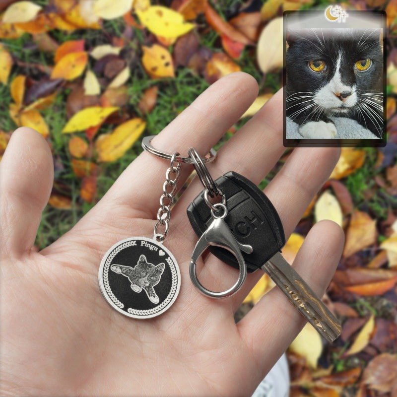 Porta-chaves redondo com medalhão de silhueta de gato