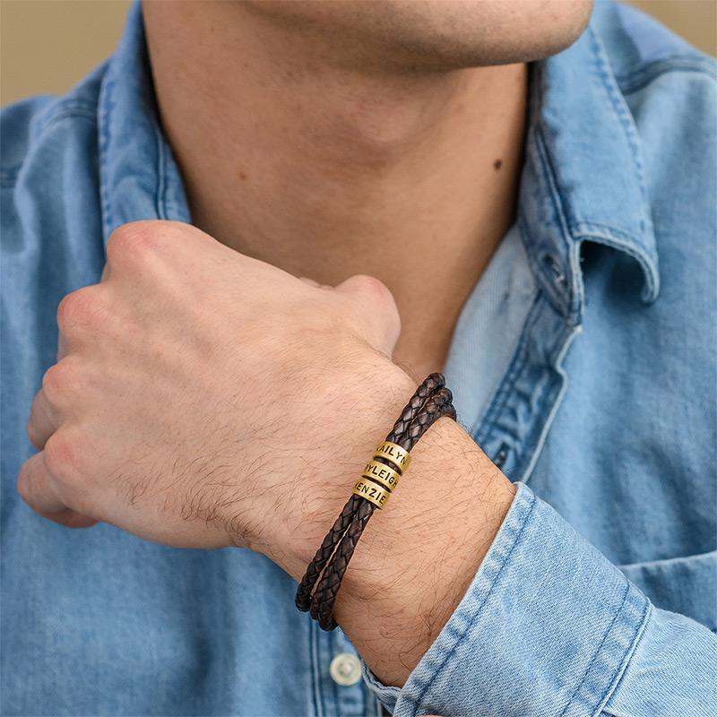 Bracelete Homem em Couro Preto – Personalizável com Acabamentos em Prateado ou Ouro